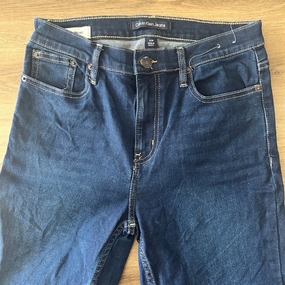 Calvin Klein Jeans Women’s Bootcut Dark Wash Denim Size 8/29– Like New - Picture 3 of 6